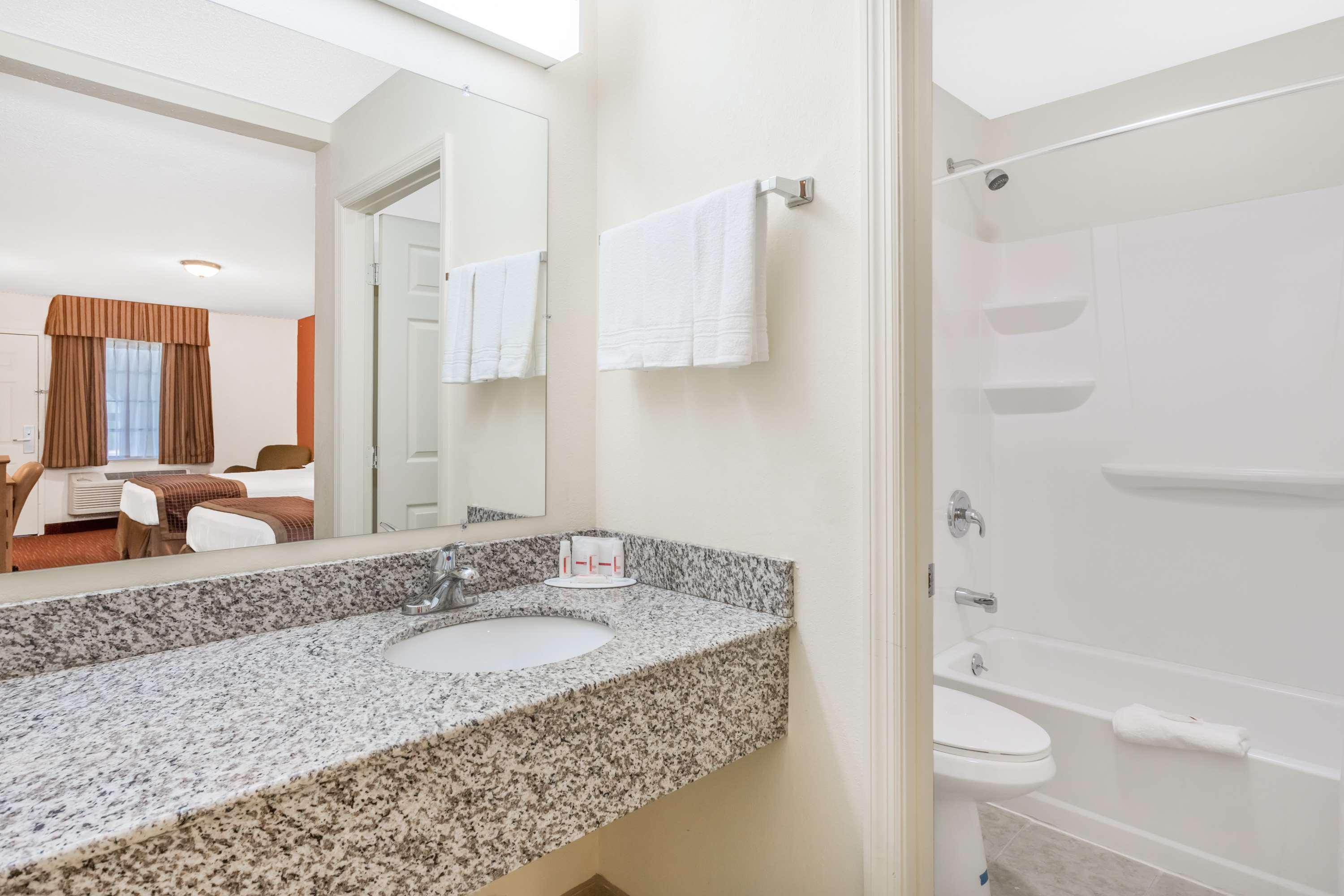 Hotel Surestay By Western