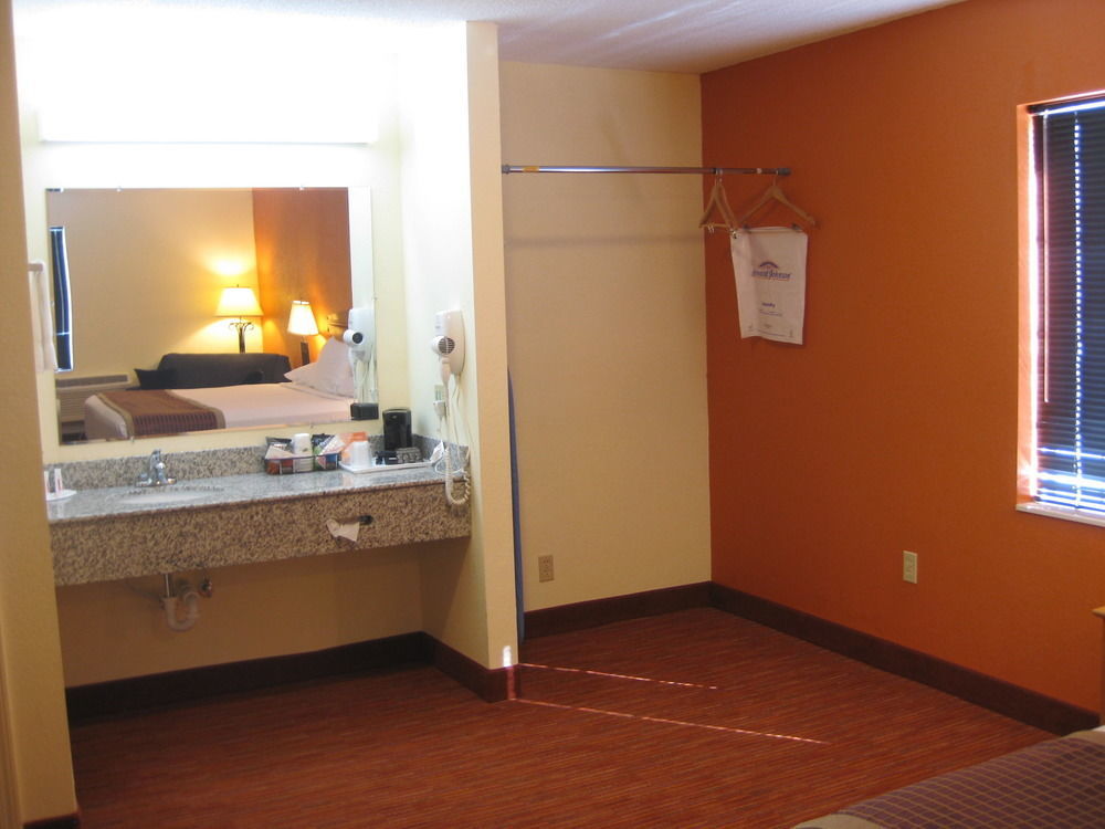 Hotel Surestay By Western